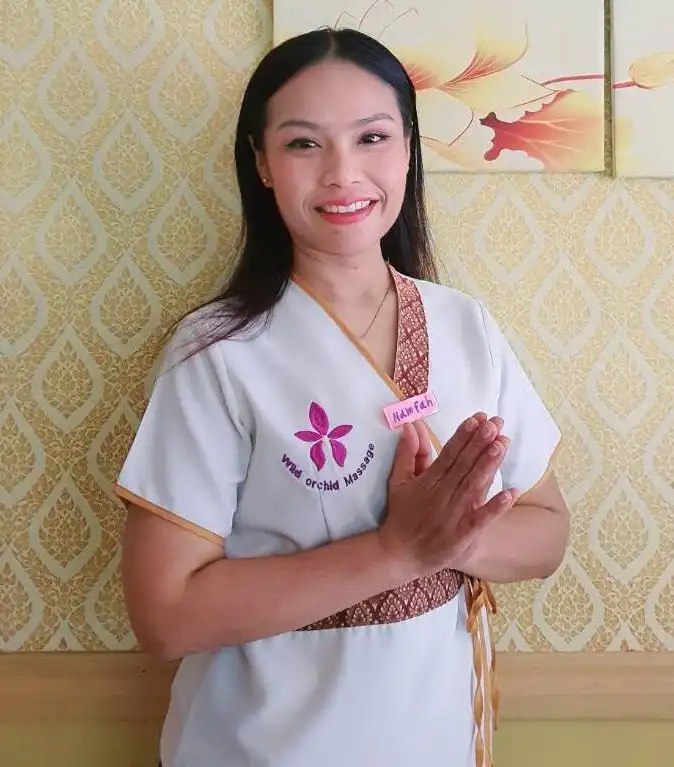 Bangkok home massage therapist - Fah
